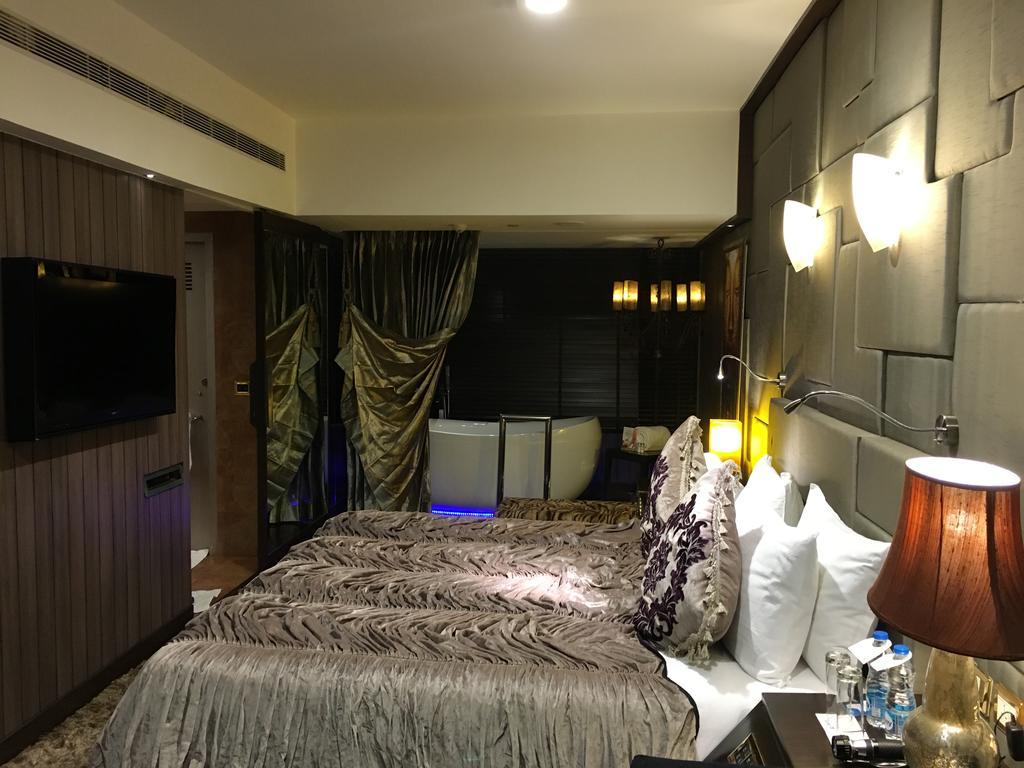 Radisson Blu Hotel Mbd Лудхиана Экстерьер фото