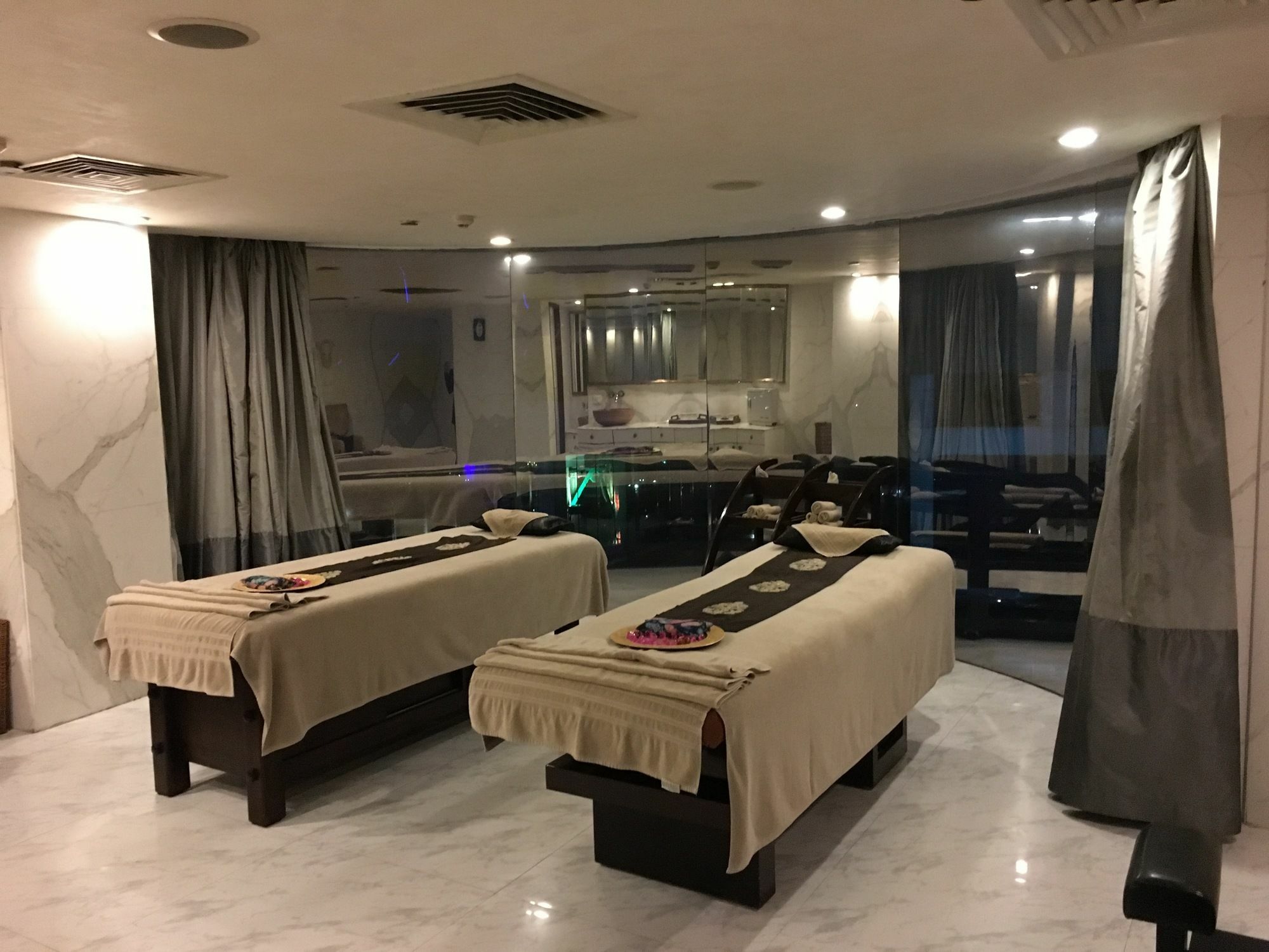 Radisson Blu Hotel Mbd Лудхиана Экстерьер фото
