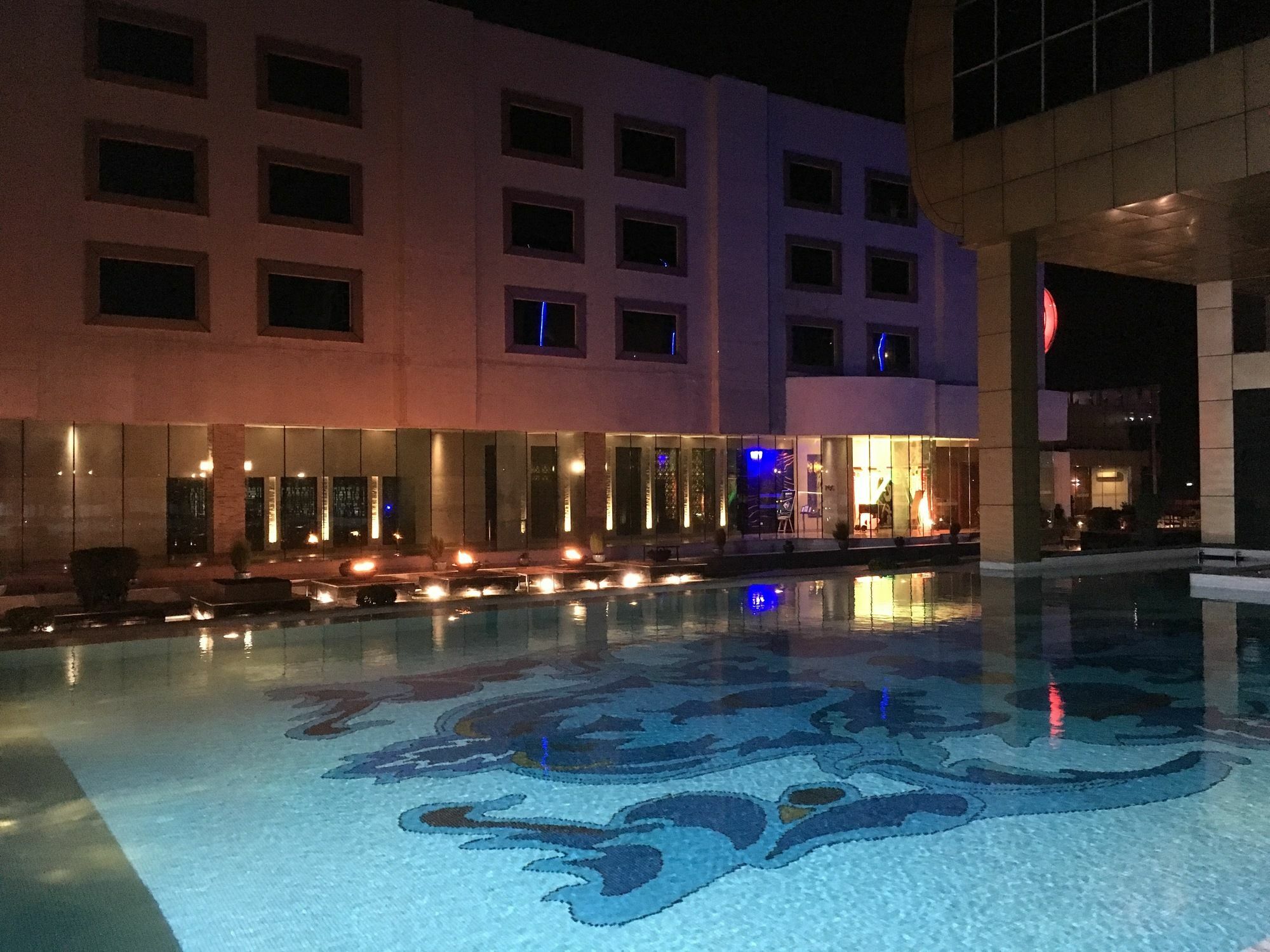 Radisson Blu Hotel Mbd Лудхиана Экстерьер фото